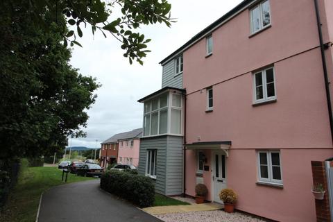 4 bedroom semi-detached house to rent, Meadow Lane, Cranbrook, EX5
