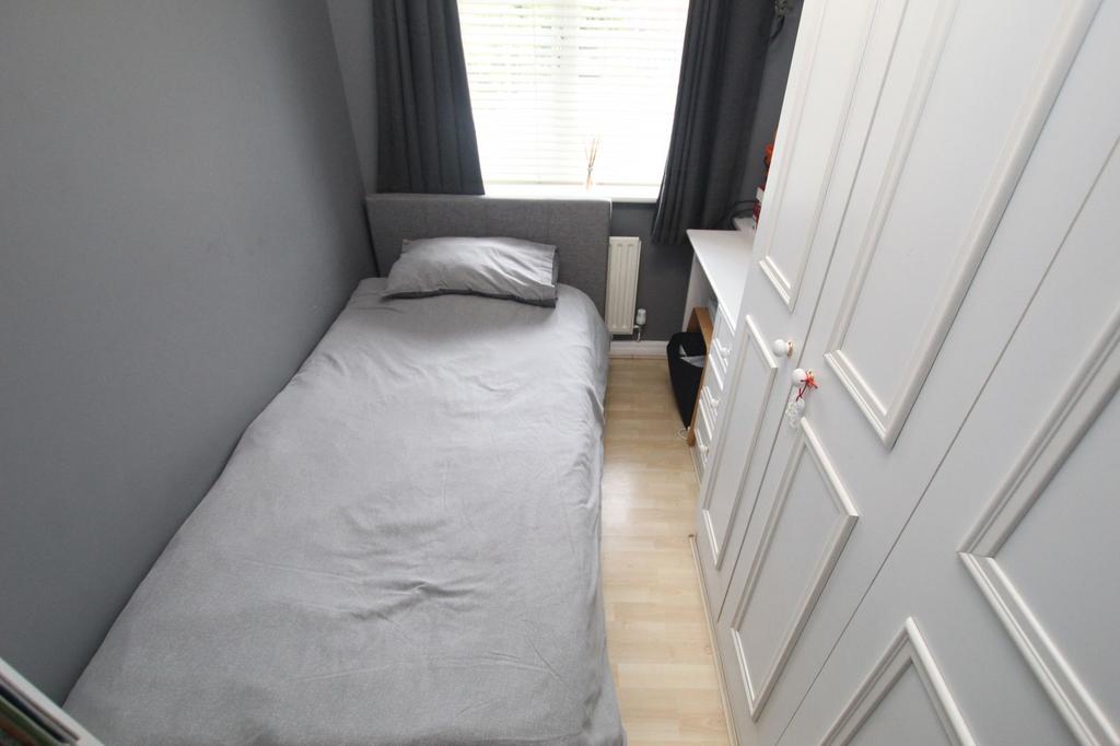 Bedroom / Study