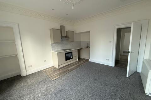 2 bedroom flat to rent, Hilltown, Dundee DD3