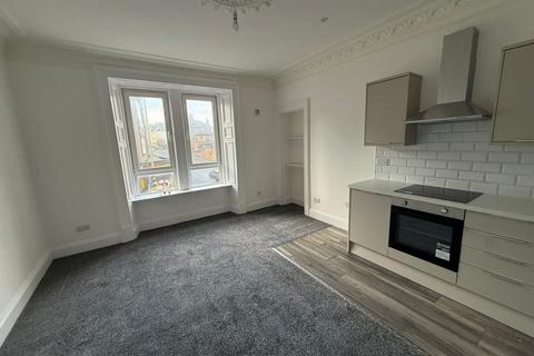 2 bedroom flat to rent, Hilltown, Dundee DD3