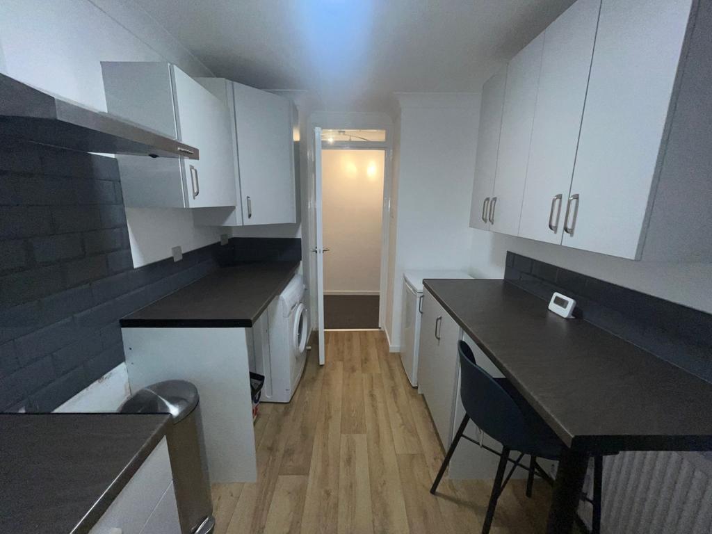 Kitchen (2)