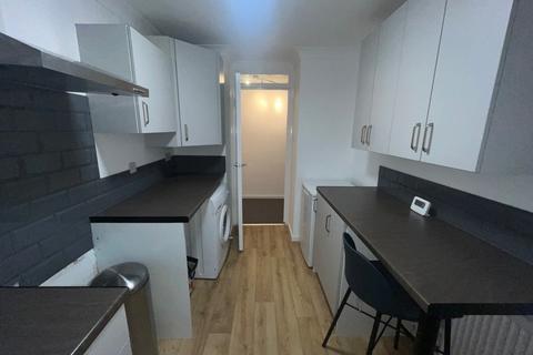 2 bedroom flat to rent, Lincoln House Redcliffe Road, Nottingham, Nottinghamshire, NG3