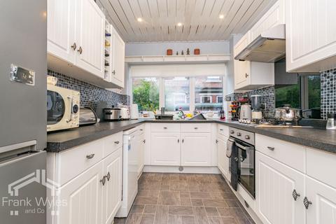 2 bedroom flat for sale, Flat 1, 8 Riversleigh Avenue, Lytham St. Annes, Lancashire