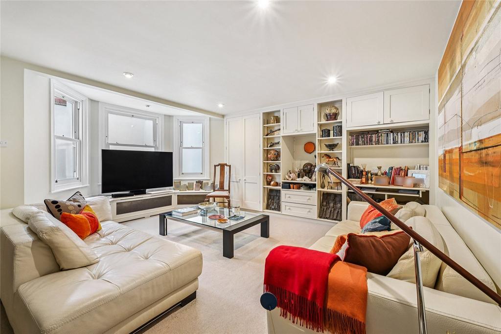 Family/Tv Room