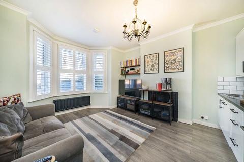 2 bedroom maisonette for sale, Melrose Avenue, London
