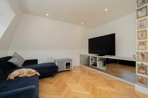 3 bedroom flat for sale, Lisgar Terrace, West Kensington W14