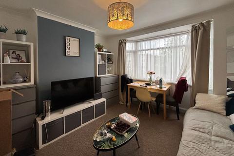 3 bedroom flat for sale, 459 Greenford Road, Greenford, Middlesex, UB6 8RQ