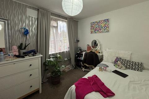 3 bedroom flat for sale, 459 Greenford Road, Greenford, Middlesex, UB6 8RQ