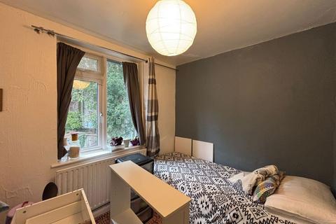 3 bedroom flat for sale, 459 Greenford Road, Greenford, Middlesex, UB6 8RQ