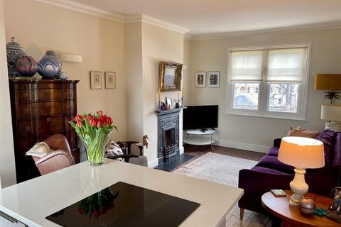 2 bedroom apartment to rent, Crown Road, St Margarets Village