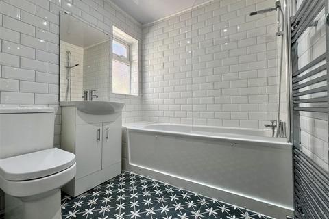 3 bedroom apartment to rent, Eslington Terrace, Newcastle Upon Tyne