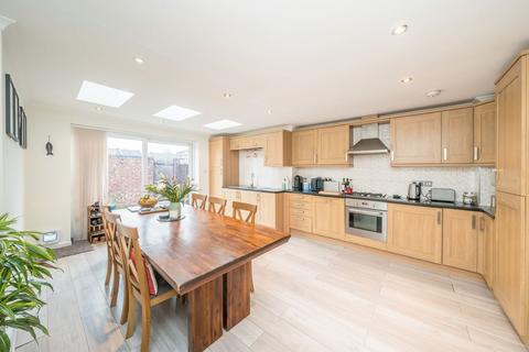 3 bedroom house for sale, Fifth Cross Road, Twickenham TW2