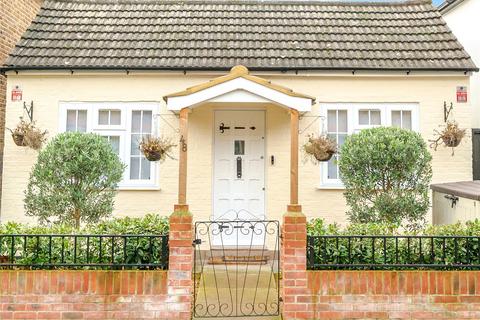 3 bedroom bungalow for sale, Fourth Cross Road, Twickenham
