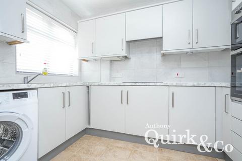2 bedroom detached bungalow for sale, Lottem Road, Canvey Island, SS8