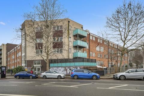 2 bedroom apartment for sale, Evelyn Court, Burdett Road, London, E3