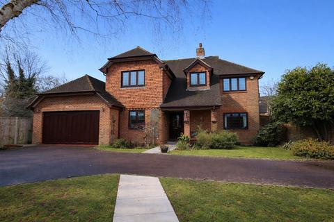 5 bedroom detached house to rent, TALEWORTH PARK, ASHTEAD, KT21
