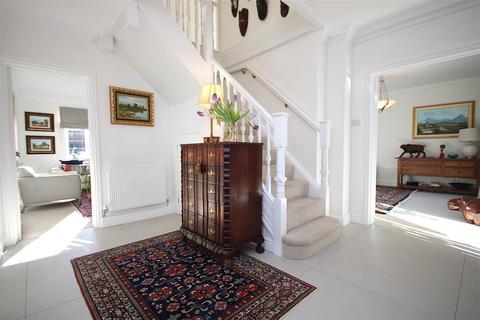 5 bedroom detached house to rent, TALEWORTH PARK, ASHTEAD, KT21
