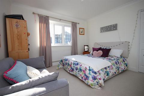 undefined, TALEWORTH PARK, ASHTEAD, KT21
