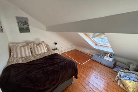 5 bedroom house to rent, Balfour Road, Nottingham, Nottinghamshire, NG7