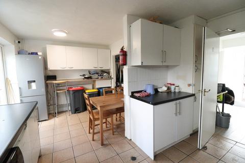 undefined, Roodegate, Basildon, Essex, SS14