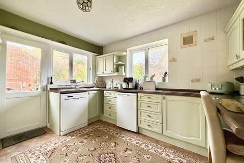2 bedroom detached bungalow for sale, Bushy Croft, Bexhill-on-Sea, TN39