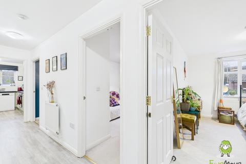 2 bedroom flat for sale, Elder House, Mapledurwell, Basingstoke, Hampshire, RG24