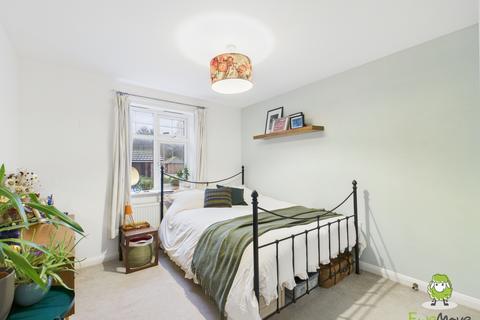 2 bedroom flat for sale, Elder House, Mapledurwell, Basingstoke, Hampshire, RG24