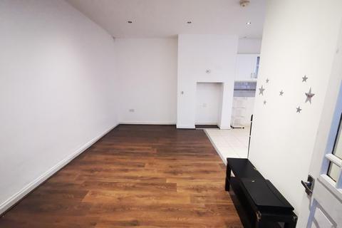 2 bedroom flat to rent, High Street West, Wallsend, NE28