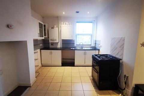 2 bedroom flat to rent, High Street West, Wallsend NE28