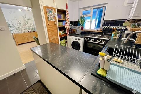 3 bedroom semi-detached house for sale, Kirkwood Road, Luton, Bedfordshire, LU4 0QS