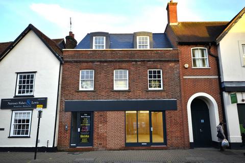 Retail property (high street) to rent - High Street, Billericay