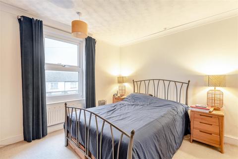3 bedroom detached house for sale, New Road, Ditton