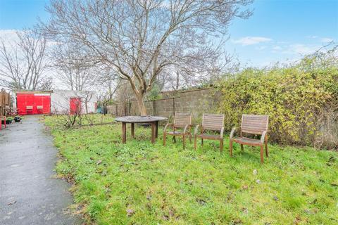 3 bedroom detached house for sale, New Road, Ditton