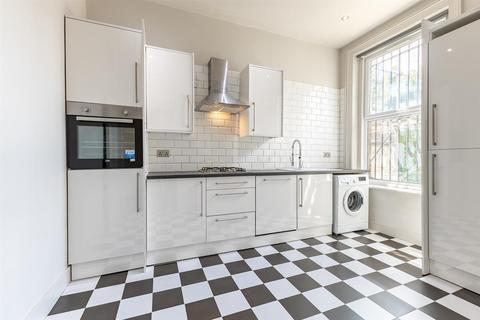 3 bedroom flat to rent, Kilburn High Road London