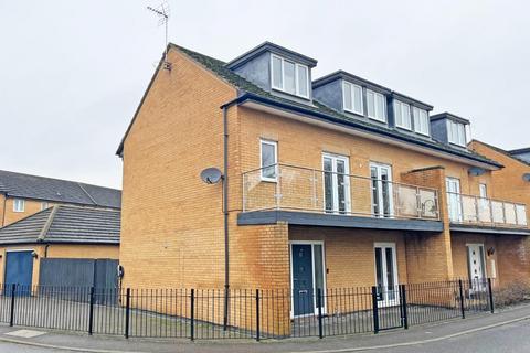 4 bedroom townhouse for sale, Coppen Road, Peterborough PE7