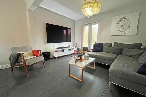 4 bedroom townhouse for sale, Coppen Road, Peterborough PE7