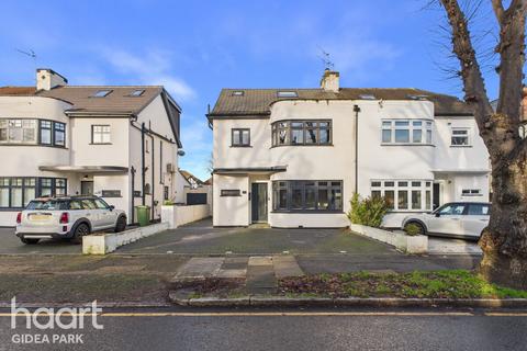 4 bedroom semi-detached house for sale, Western Avenue, Gidea Park, RM2 6EH