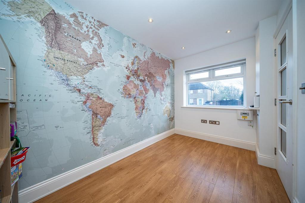 4th Bedroom/Office/Play Room