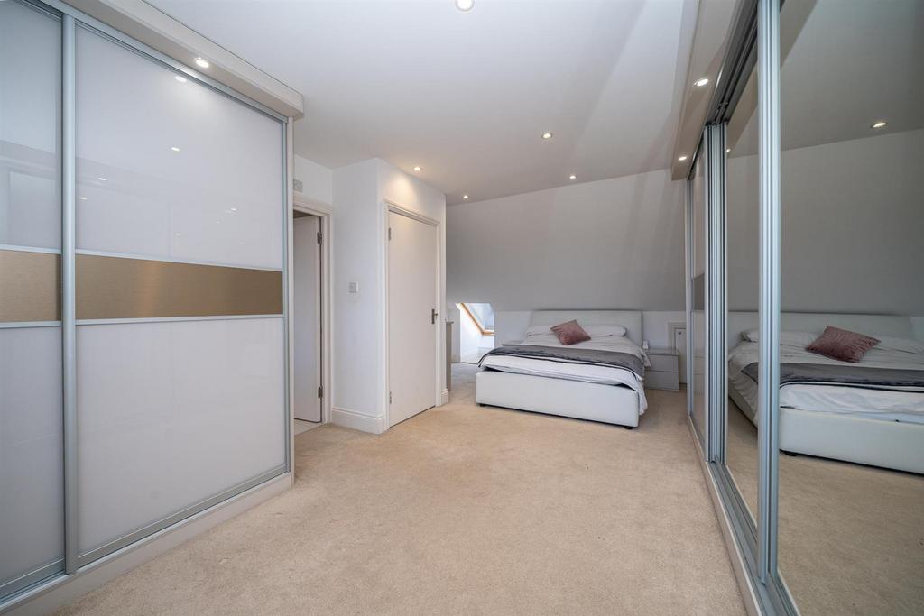 Master Bedroom- Loft