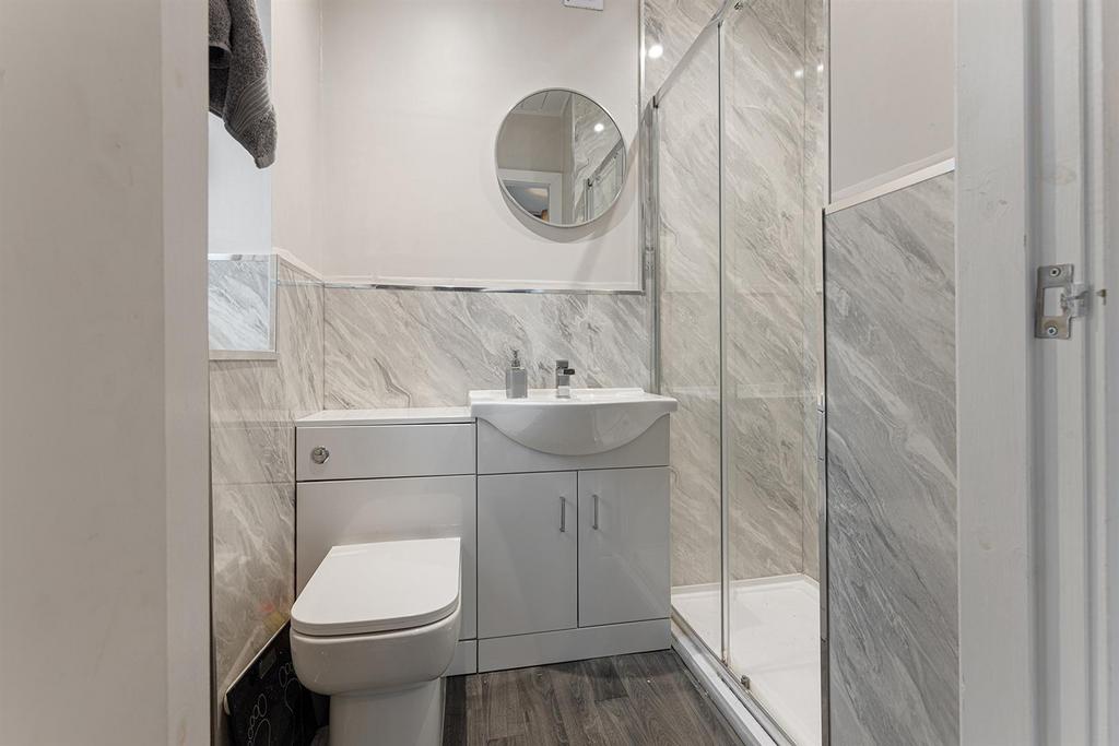 8 Clough Lane, Rastrick, Brighouse 36 297.jpg