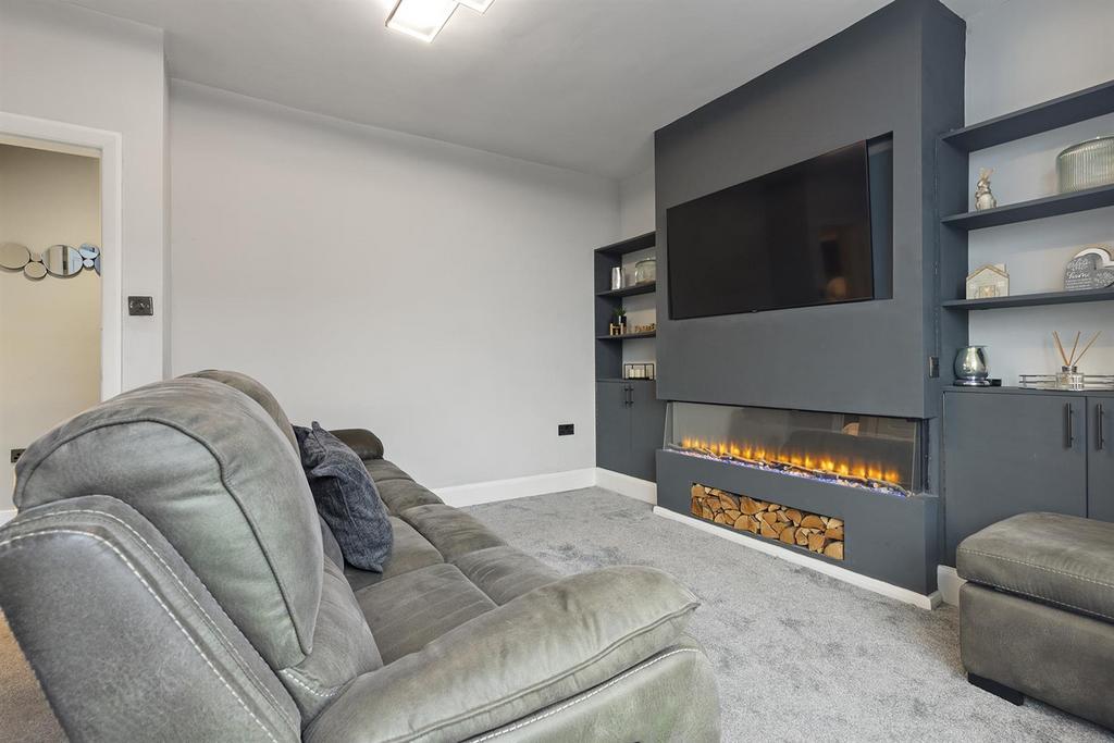 8 Clough Lane, Rastrick, Brighouse 18 297.jpg