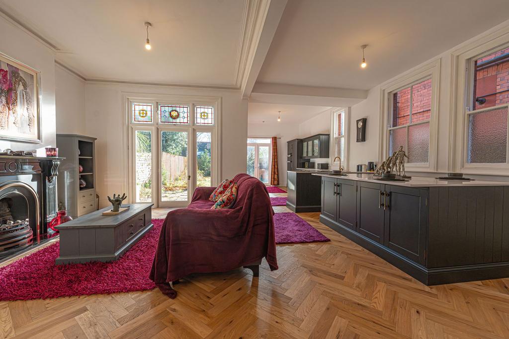 Kitchen/Dining Room