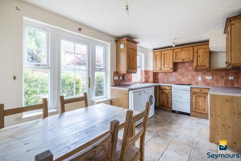 undefined, Cater Gardens, Guildford GU3