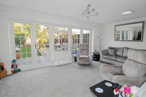 5 bedroom semi-detached house for sale, Robert Close, Hersham KT12