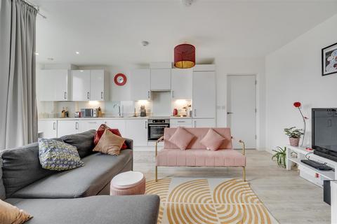 1 bedroom flat for sale, Press Road, London