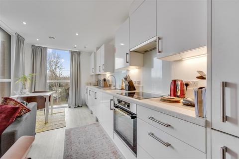 1 bedroom flat for sale, Press Road, London