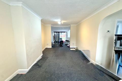 3 bedroom semi-detached house to rent, Yeading Lane,  Hayes, UB4