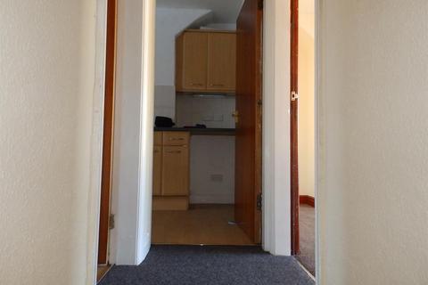 2 bedroom flat to rent, Enfield Road, Ellesmere Port, Cheshire, CH65 8DA
