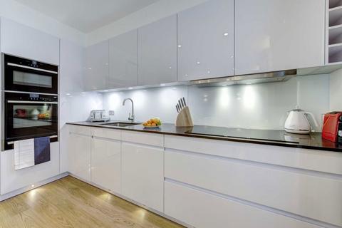 2 bedroom flat to rent, Bruton Place, London W1J
