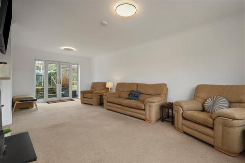 3 bedroom semi-detached house for sale, Promenade Drive, Milford Haven SA73